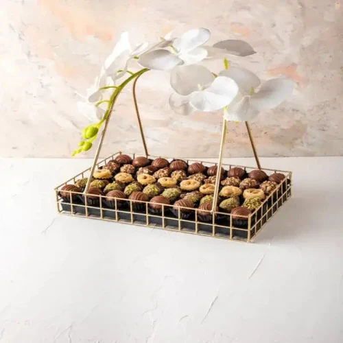 Luxurious Ramadan Gift Hamper - Dates, Chocolates, Baklava