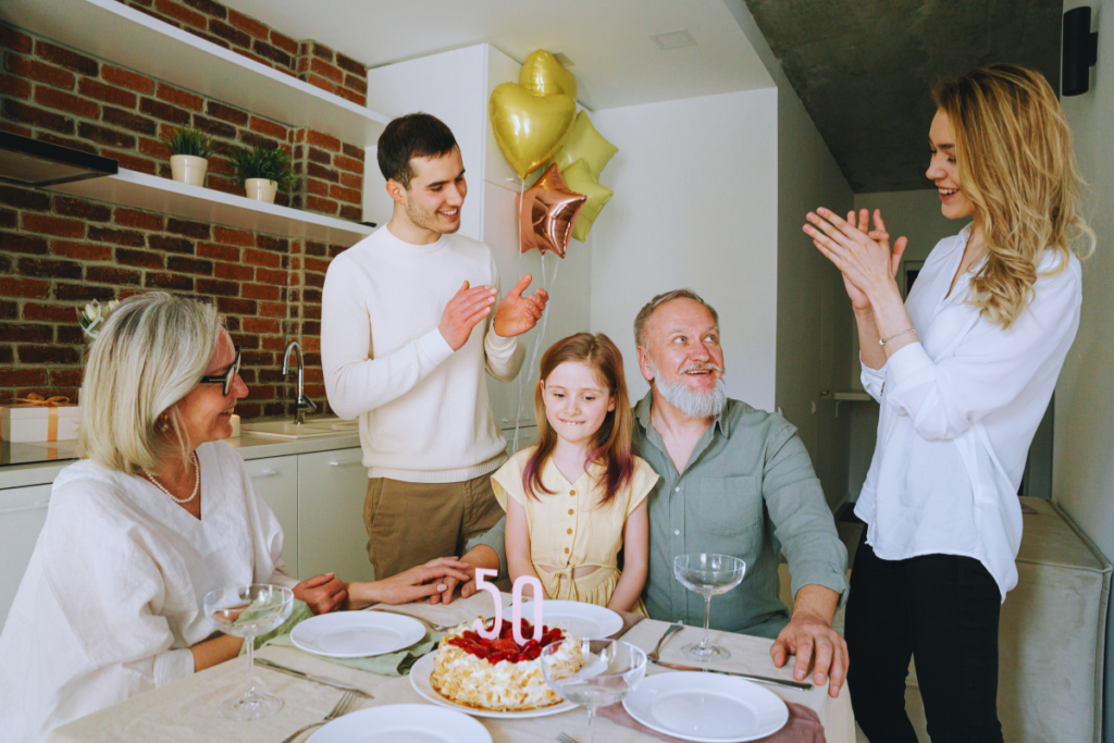 5 Best Wedding Anniversary Gifts For Parents
